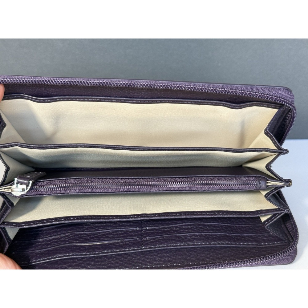 NWOT Levenger Accordion Wallet Grape Purple Pebbled Leather Zip Around RFID - Picture 8 of 12